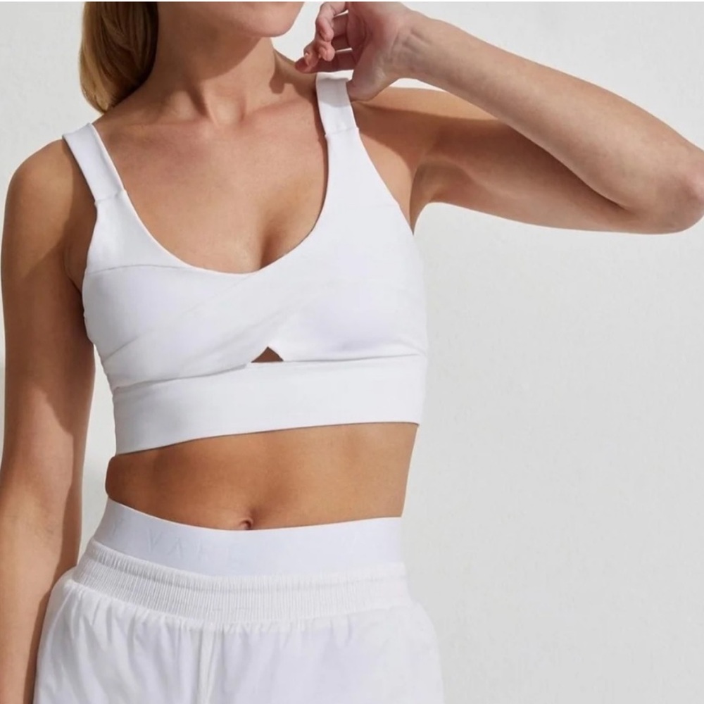 Varley sportsbra worn twice. Great condition!
